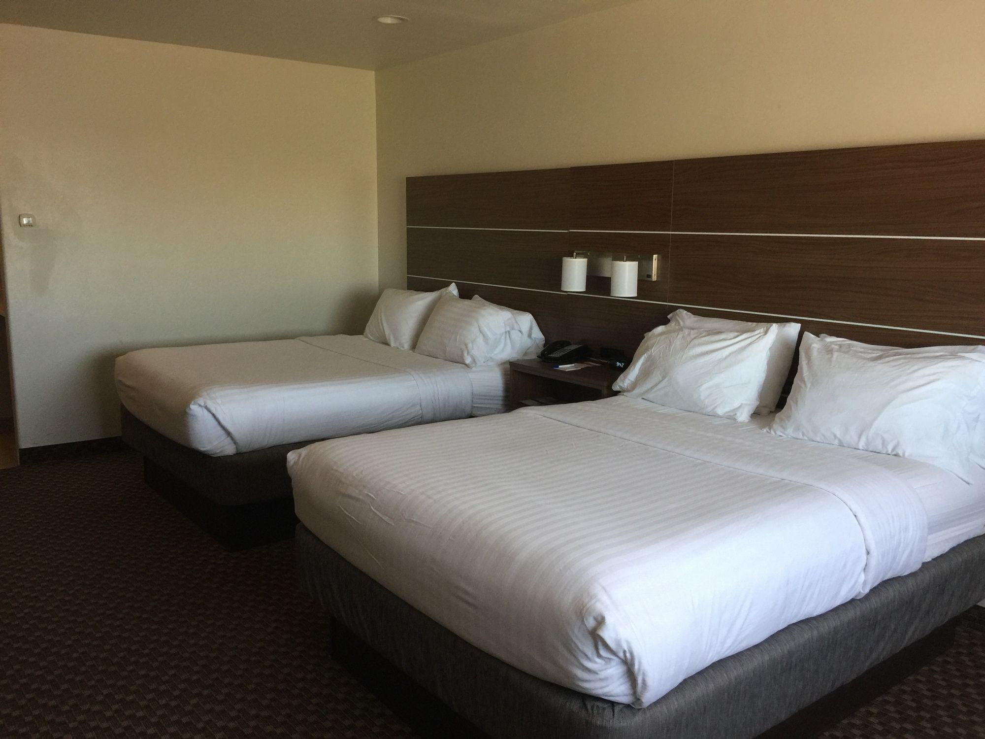Holiday Inn Express Santa Rosa By Ihg Экстерьер фото