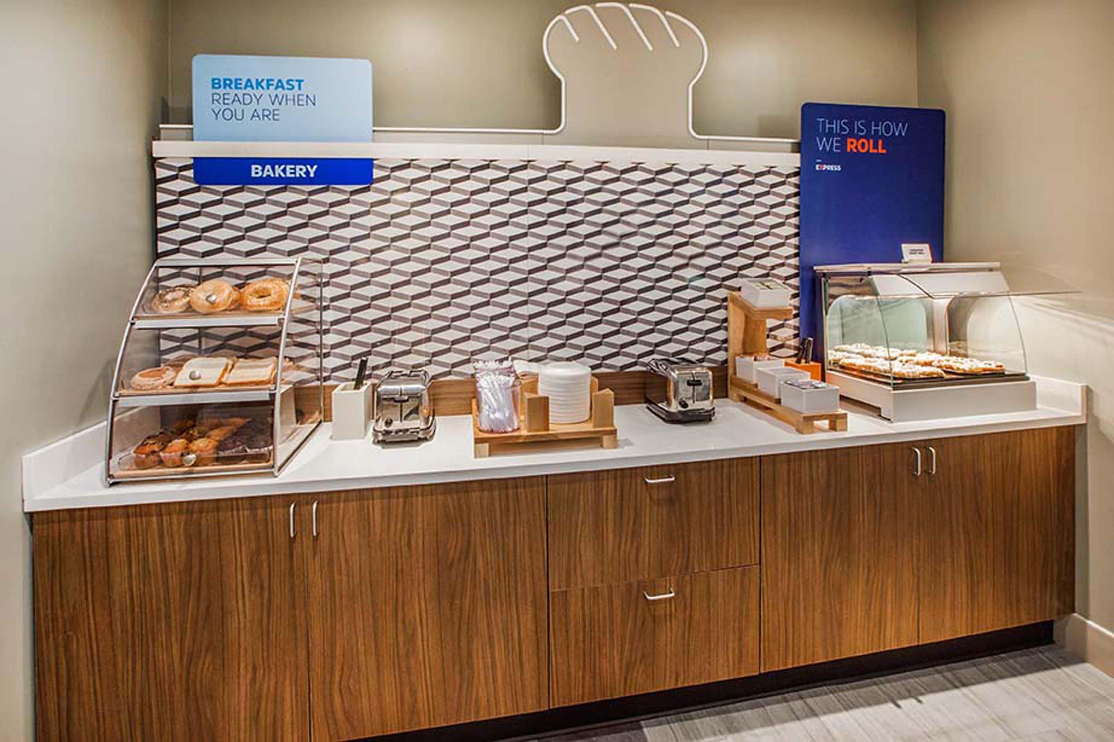 Holiday Inn Express Santa Rosa By Ihg Экстерьер фото